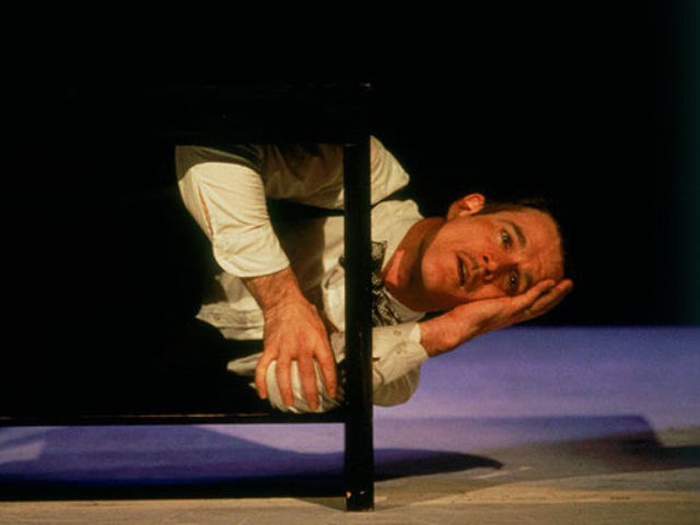 The Medium © Joan Marcus